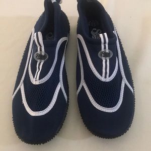 Navy blue water shoes size 13